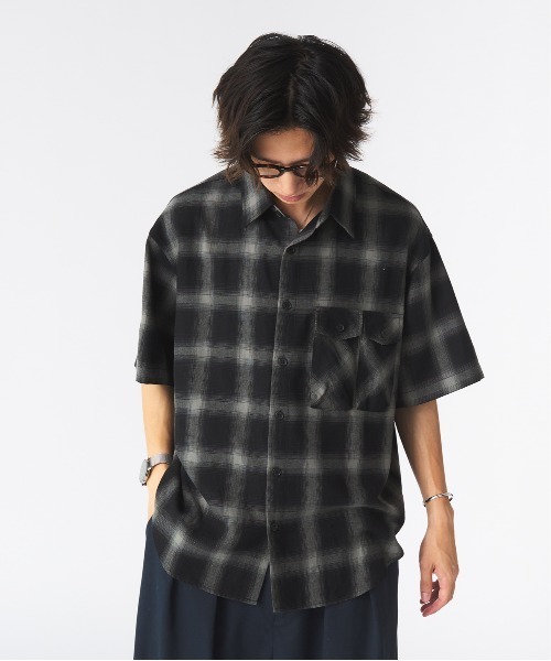 Adoon plain（アドーンプレーン）の「アソートフィッシングシャツ（オンブレチェック・ストライプ）（シャツ/ブラウス・メンズ・ブラック/ブルー・MEDIUM/LARGE）」の4枚目の写真