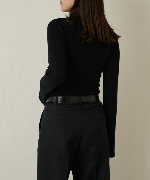 Lui's（ルイス）の「フレアスリーブタートルネックニット（ニット/セーター・レディース・チャコールグレー/ホワイト/ブラック・FREE）」の14枚目の写真