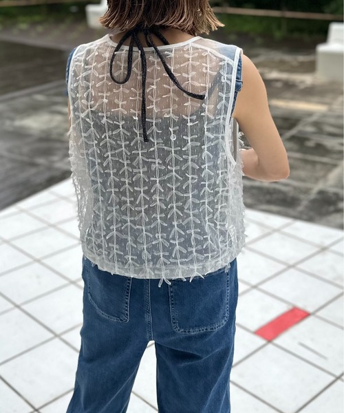 mi via loca(ミヴィアロカ)の「シアー リボンチュールレース ベスト(ベスト・レディース・ブラック/オフホワイト・FREE)」の19枚目の写真