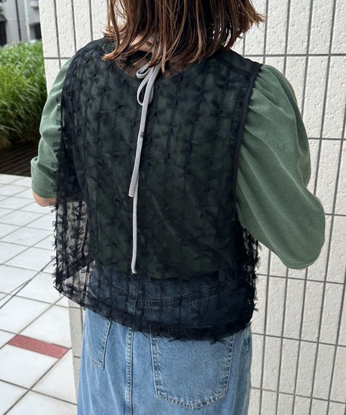 mi via loca(ミヴィアロカ)の「シアー リボンチュールレース ベスト(ベスト・レディース・ブラック/オフホワイト・FREE)」の6枚目の写真