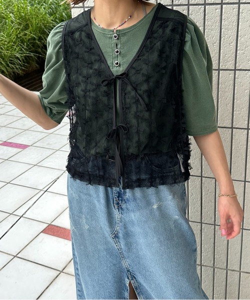 mi via loca（ミヴィアロカ）の「シアー リボンチュールレース ベスト