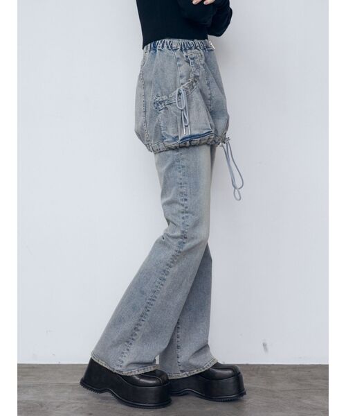 EMODA(エモダ)の「レイヤージャストウエストフレアージーンズ(デニムパンツ・レディース・インディゴブルー/ライトブルー/ブラック・MEDIUM/SMALL)」の10枚目の写真