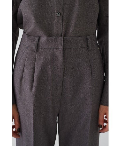 RIM.ARK（リムアーク）の「Fake denim PT フェイクデニムパンツ（スラックス・レディース・インディゴブルー/ブラック/グレー・38/36）」の4枚目の写真