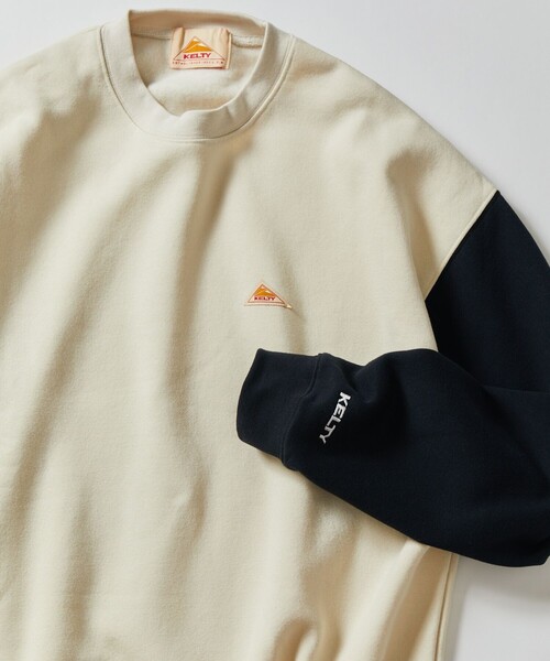 FREAK'S STORE(フリークスストア)の「限定展開 KELTY×FREAK'S STORE/ケルティ 別注 ワンポイント ヴィンテージロゴ クルーネックスウェット(スウェット・メンズ・アッシュグレー/オフホワイト/グレイッシュブルー/ネイビー/スミクロ/ブラック/ホワイト×ブラック/グレー系その他/グレイッシュベージュ・SMALL/MEDIUM/LARGE/X-LARGE)」の3枚目の写真