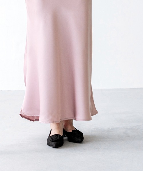 menue(メヌエ)の「ローズモチーフ ローヒール パンプス(パンプス・レディース・ピンク/シルバー/ブラック・24.0cm/23.0cm/22.5cm/22.0cm/21.5cm/26.0cm/25.5cm/25.0cm/24.5cm/23.5cm)」の16枚目の写真