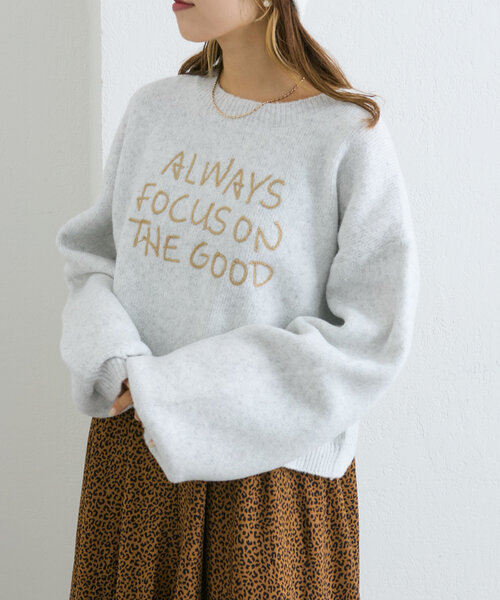 w closet(ダブルクローゼット)の「【4色展開】コード刺繍ロゴショートニット(ニット/セーター・レディース・チャコールグレー/レッド/グレー/ブルー・FREE)」の6枚目の写真