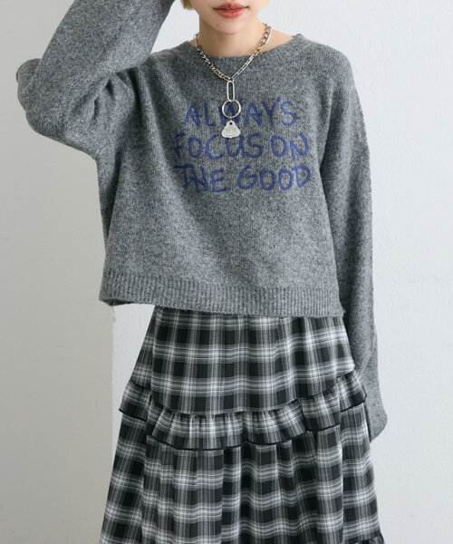 w closet(ダブルクローゼット)の「【4色展開】コード刺繍ロゴショートニット(ニット/セーター・レディース・チャコールグレー/レッド/グレー/ブルー・FREE)」の16枚目の写真