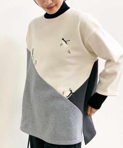 rps（アールピーエス）の「３配色切替刺繍裏起毛プルオーバー（スウェット・レディース・チャコールグレー/ホワイト系その他4/ブルー/アイボリー・フリー）」の3枚目の写真