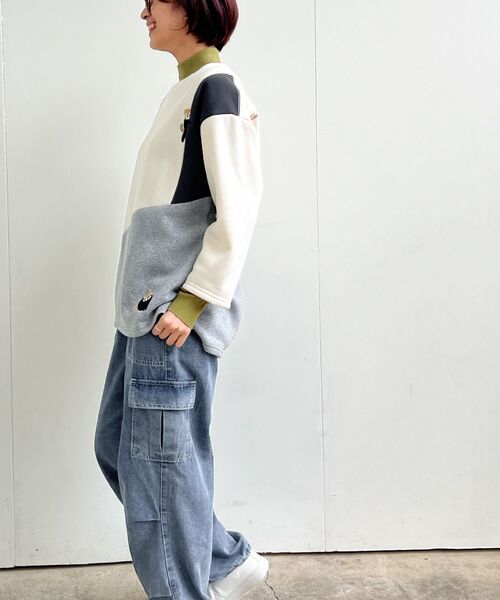 rps（アールピーエス）の「３配色切替刺繍裏起毛プルオーバー（スウェット・レディース・チャコールグレー/ホワイト系その他4/ブルー/アイボリー・フリー）」の8枚目の写真