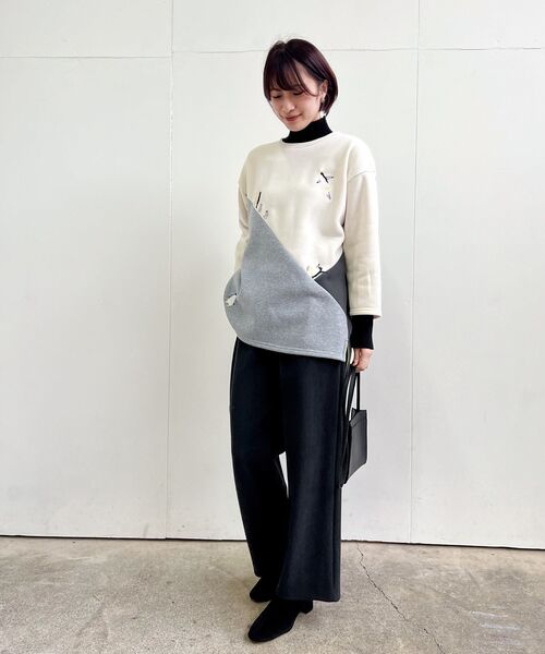 rps（アールピーエス）の「３配色切替刺繍裏起毛プルオーバー（スウェット・レディース・チャコールグレー/ホワイト系その他4/ブルー/アイボリー・フリー）」の16枚目の写真