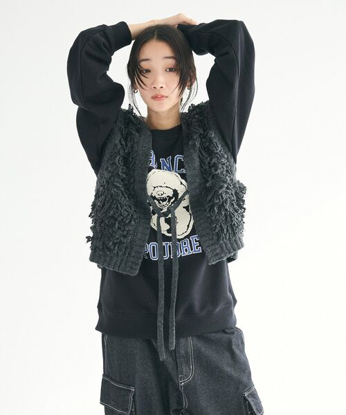 CRAFT STANDARD BOUTIQUE（クラフトスタンダードブティック）の「フリンジニットベスト（ベスト・レディース・ベージュ/チャコールグレー・FREE）」の11枚目の写真