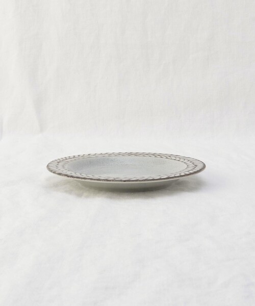 212 KITCHEN STORE（トゥワントゥキッチンストア）の「ブロウ プレートS GY（食器・レディース・その他・00）」の2枚目の写真