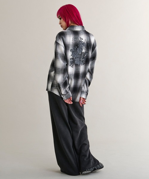 Ellno Loset(エルノロゼット)の「フラワープリントチェックシャツ(シャツ/ブラウス・メンズ・ブラック/ブルー・SMALL/MEDIUM/LARGE)」の11枚目の写真