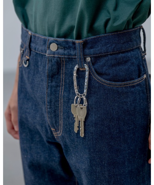 uniform experiment(ユニフォームエクスペリメント)の「MARBLED STONE CARABINER(キーケース/キーアクセサリー・メンズ・ホワイト・FREE)」の2枚目の写真