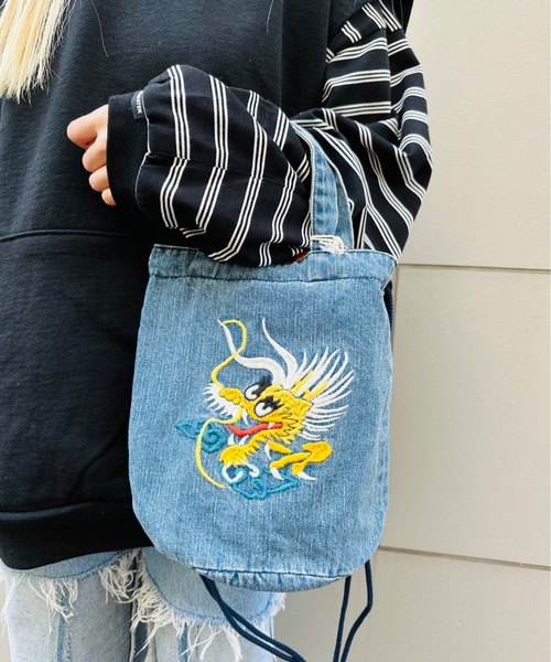 HOUSTON(ヒューストン)の「HOUTSTON / EMB DENIM EFFECT BAG(TIGER) / 6880 / 6881(ショルダーバッグ・レディース・ブラック系その他/ブラック系その他3/ブルー系その他2/ブラック/ブルー系その他3/ブルー系その他4/ブラック系その他2/ブルー系その他・ONESIZE)」の8枚目の写真