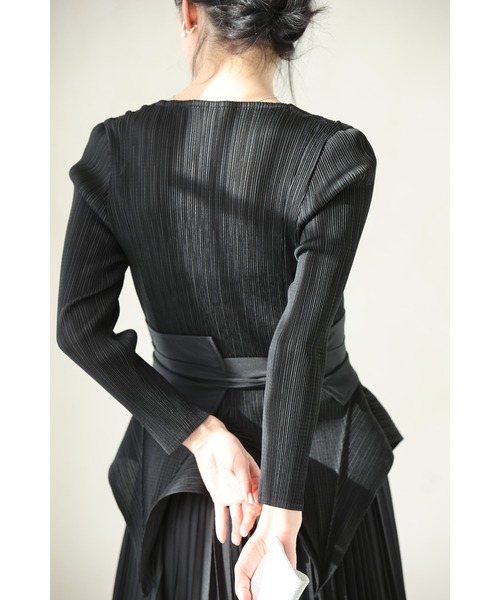 cawaii（カワイイ）の「（黒）プリーツの変形裾トップスとスカートとサッシュベルトの3点セット【set】（Tシャツ/カットソー・レディース・ブラック・FREE）」の20枚目の写真