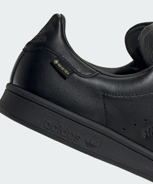 adidas(アディダス)の「adidas/アディダス STAN SMITH GTX スタンスミス ゴアテックス スニーカー(スニーカー・メンズ・ブラック/ホワイト・23/23.5/24/24.5/25/26/26.5/27/27.5/28)」の16枚目の写真