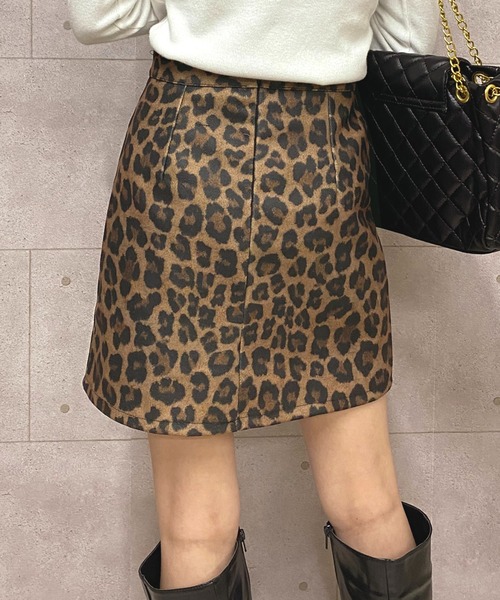 NANEA（ナネア）の「起毛ヒョウ柄ミニスカート（スカート・レディース・ブラウン/グレー・SMALL/MEDIUM/LARGE）」の16枚目の写真