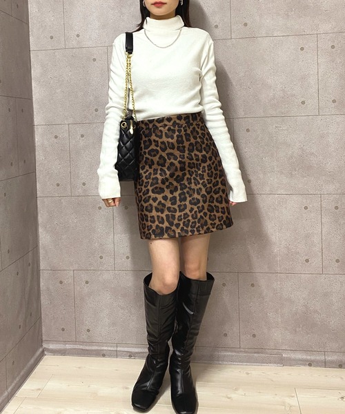 NANEA（ナネア）の「起毛ヒョウ柄ミニスカート（スカート・レディース・ブラウン/グレー・SMALL/MEDIUM/LARGE）」の5枚目の写真