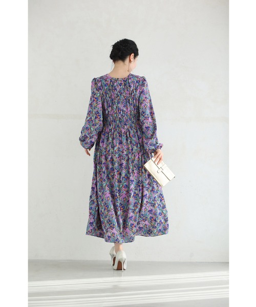 cawaii(カワイイ)の「鮮やかに描いた花のシャーリングミディアムワンピース(ワンピース・レディース・パープル・FREE)」の20枚目の写真