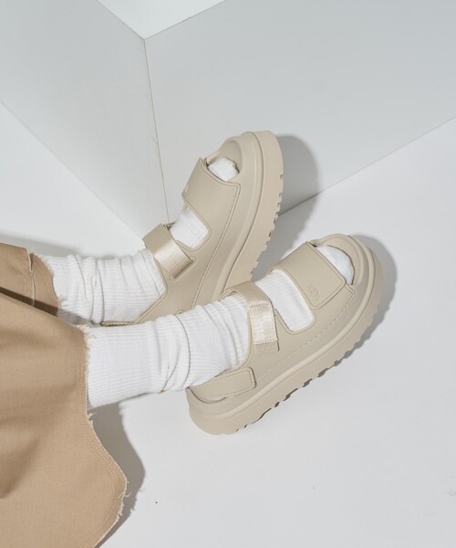 限定展開 UGG/アグ W GOLDENGLOW/ゴールデングロウ（サンダル