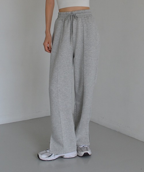 Side slit sweat pants（スウェットパンツ）｜Mela（メラ）の
