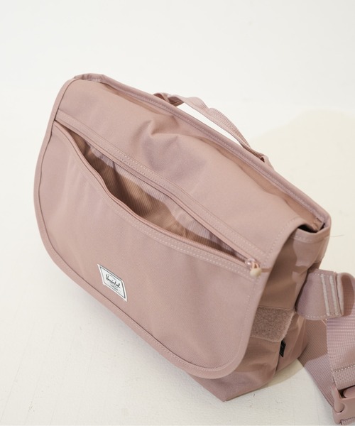 Herschel Supply（ハーシェルサプライ）の「【Herschel Supply/ハーシェルサプライ】 GRADE MID-VOLUME CROSSBODY 10687（ショルダーバッグ・メンズ・その他1/その他2・FREE）」の10枚目の写真
