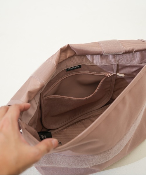 Herschel Supply（ハーシェルサプライ）の「【Herschel Supply/ハーシェルサプライ】 GRADE MID-VOLUME CROSSBODY 10687（ショルダーバッグ・メンズ・その他1/その他2・FREE）」の7枚目の写真