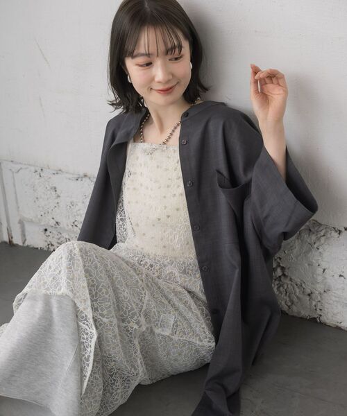 RETRO GIRL(レトロガール)の「ワイドシルエットシャツ(シャツ/ブラウス・レディース・ベージュ/ナチュラル/ブラック/チャコールグレー・FREE)」の1枚目の写真