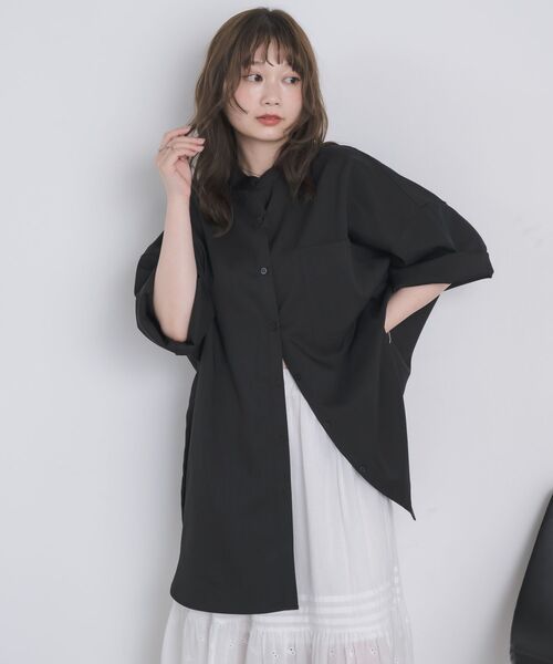 RETRO GIRL(レトロガール)の「ワイドシルエットシャツ(シャツ/ブラウス・レディース・ベージュ/ナチュラル/ブラック/チャコールグレー・FREE)」の2枚目の写真