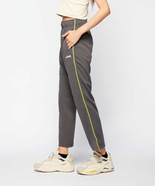 FILA(フィラ)の「スタンダード ジャージパンツ(その他パンツ・レディース・ブラック/チャコールグレー×ブラック/チャコールグレー/ネイビー・LARGE/X-LARGE/MEDIUM)」の20枚目の写真