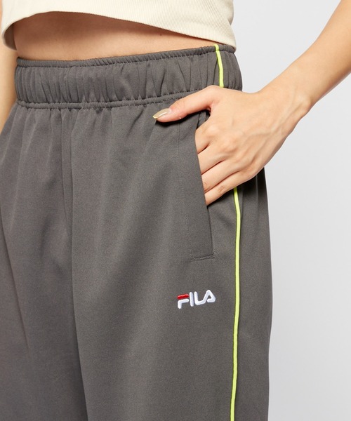 FILA(フィラ)の「スタンダード ジャージパンツ(その他パンツ・レディース・ブラック/チャコールグレー×ブラック/チャコールグレー/ネイビー・LARGE/X-LARGE/MEDIUM)」の22枚目の写真