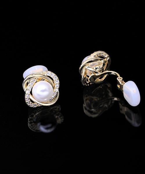 yu-ka（ユーカ）の「YU-KA:デザインパールイヤリング design Pearl earring（イヤリング・レディース・ゴールド/ピンクゴールド/シルバー・FREE）」の5枚目の写真