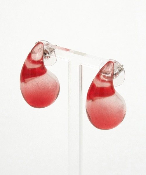 an meets zakka(アンミツザッカ)の「an meets zakka クリアグラデーションティアドロップアクリルピアス(ピアス(両耳用)・レディース・ブラック系/グリーン系/ブルー系/ピンク系1/ピンク系2/ピンク系3/レッド系1/レッド系2/クリア/ブラウン系・ONESIZE)」の8枚目の写真