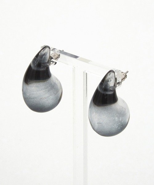 an meets zakka(アンミツザッカ)の「an meets zakka クリアグラデーションティアドロップアクリルピアス(ピアス(両耳用)・レディース・ブラック系/グリーン系/ブルー系/ピンク系1/ピンク系2/ピンク系3/レッド系1/レッド系2/クリア/ブラウン系・ONESIZE)」の18枚目の写真