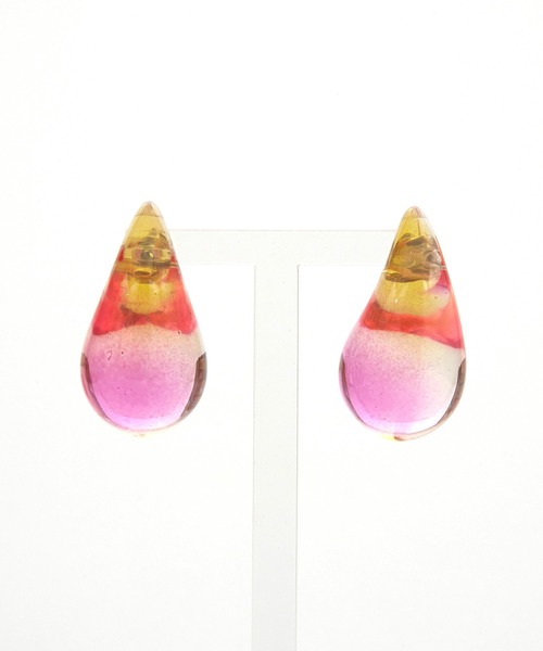 an meets zakka(アンミツザッカ)の「an meets zakka クリアグラデーションティアドロップアクリルピアス(ピアス(両耳用)・レディース・ブラック系/グリーン系/ブルー系/ピンク系1/ピンク系2/ピンク系3/レッド系1/レッド系2/クリア/ブラウン系・ONESIZE)」の16枚目の写真