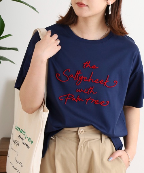 BRODIAEA(ブローディア)の「BRODIAEA 歯ブラシ加工刺繍Tシャツ 半袖カットソー(Tシャツ/カットソー・レディース・オフホワイト/ベージュ/ライトグリーン/ピンク/ネイビー・40)」の4枚目の写真