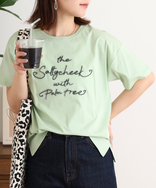 BRODIAEA(ブローディア)の「BRODIAEA 歯ブラシ加工刺繍Tシャツ 半袖カットソー(Tシャツ/カットソー・レディース・オフホワイト/ベージュ/ライトグリーン/ピンク/ネイビー・40)」の3枚目の写真
