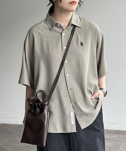 U.S. POLO ASSN.（ユーエスポロアッスン）の「【U.S. POLO ASSN.】シルクタッチ半袖シャツ（シャツ/ブラウス・メンズ・ブルー/チャコールグレー/ライム/ネイビー/グレイッシュベージュ/カーキ/ブラウン・MEDIUM/LARGE）」の4枚目の写真