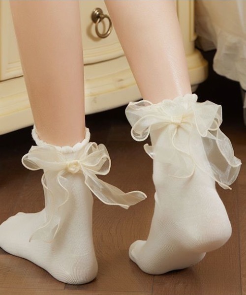 SHEPP（シープ）の「バックチュールリボンデザイン ショートソックス（ソックス/靴下・レディース・ホワイト/アイボリー/ブラック・F）」の2枚目の写真