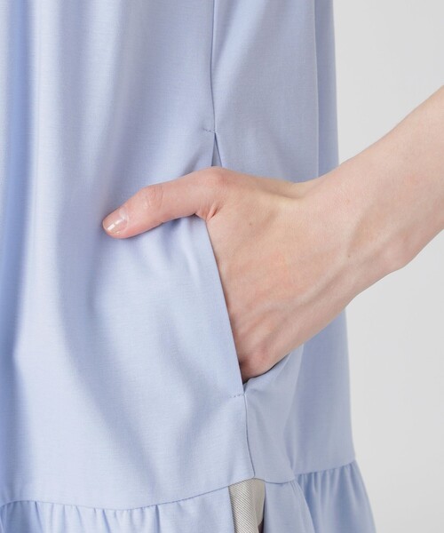 BLUE LABEL CRESTBRIDGE(ブルーレーベルクレストブリッジ)の「コンパクトポンチティアードドレス(ワンピース・レディース・ダークネイビー/ブルー・36/38)」の5枚目の写真