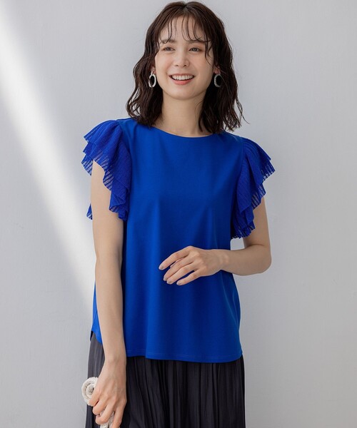 組曲（クミキョク）の「プリーツコンビフレンチスリーブ カットソー（Tシャツ/カットソー・レディース・ブラック系/アイボリー系/ブルー系・2/3）」の3枚目の写真