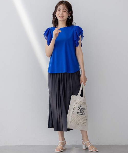 組曲（クミキョク）の「プリーツコンビフレンチスリーブ カットソー（Tシャツ/カットソー・レディース・ブラック系/アイボリー系/ブルー系・2/3）」の21枚目の写真