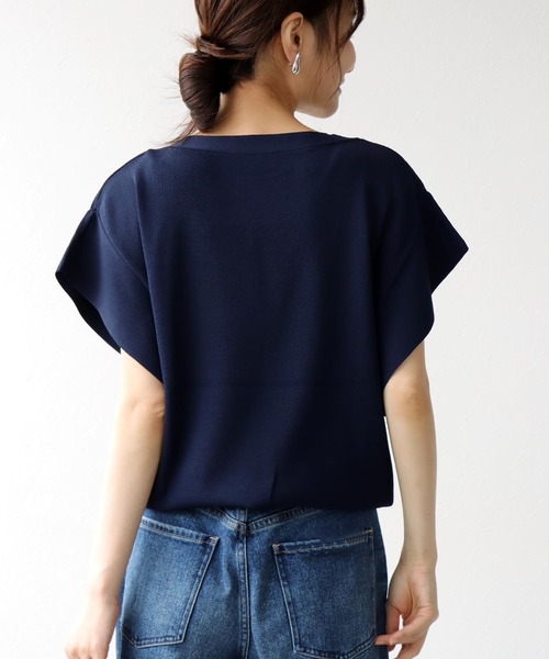 Jines（ジネス）の「ラッフルスリーブニット（ニット/セーター・レディース・ホワイト/ブラック/ネイビー/ブラウン/ボルドー・38）」の9枚目の写真