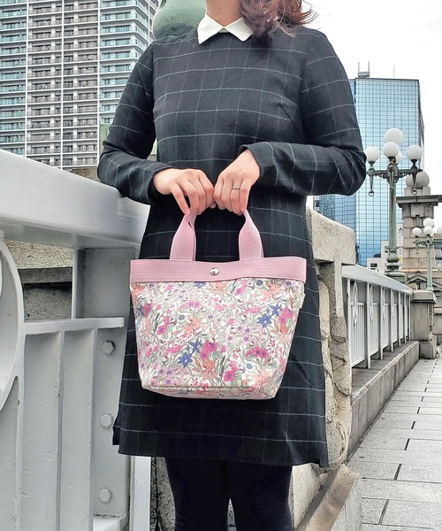 sanrio(サンリオ)の「サンリオキャラクターズ トートバッグ 小 Cyalel Yahata【日本製】(トートバッグ・レディース・ピンク系その他2/ピンク系その他/ピンク・FREE)」の8枚目の写真