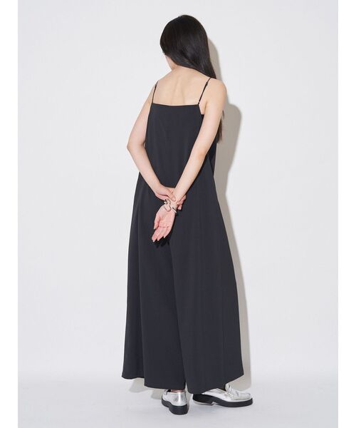 ELENDEEK(エレンディーク)の「キャミオールインワン【セットアップ対応】(つなぎ/オールインワン・レディース・ブラウン/アイボリー/チャコールグレー・01/02)」の12枚目の写真