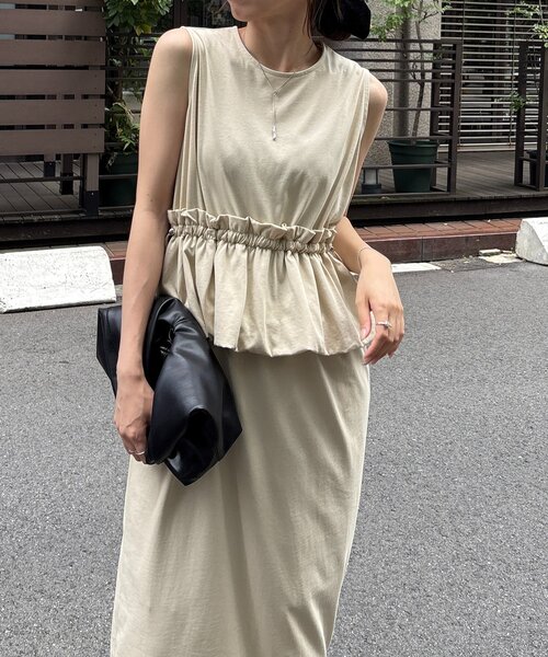 CAPRICIEUX LE'MAGE(カプリシューレマージュ)の「【低身長サイズあり】バルーンペプラムワンピース(ワンピース・レディース・ブラック/ベージュ・FREE/PS)」の1枚目の写真