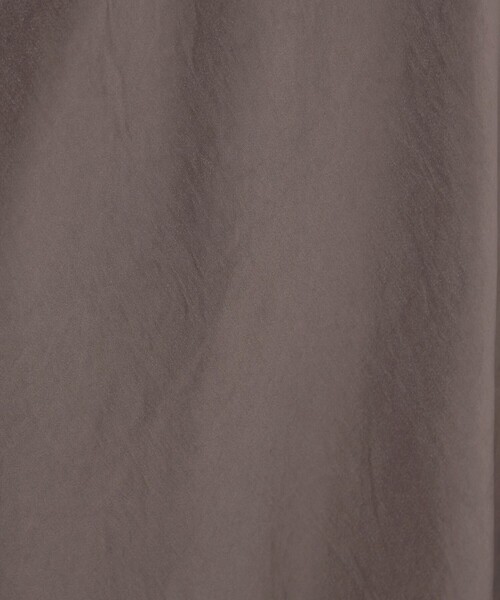 green label relaxing(グリーンレーベルリラクシング)の「サテン ナロー スカート(スカート・レディース・ブラック/ブラウン/オフホワイト/モカ/ライトブルー・38/36)」の21枚目の写真