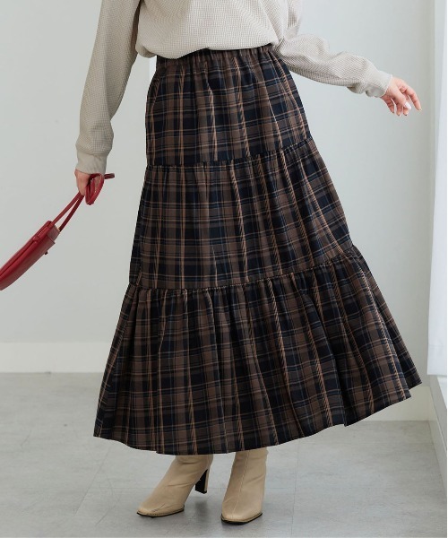 BELLUNA PLUS（ベルーナ）の「綿１００％チェック柄ティアードスカート（スカート・レディース・ブルー系その他/ブラウン系その他/ネイビー・SMALL/LARGE/X-LARGE/MEDIUM）」の12枚目の写真