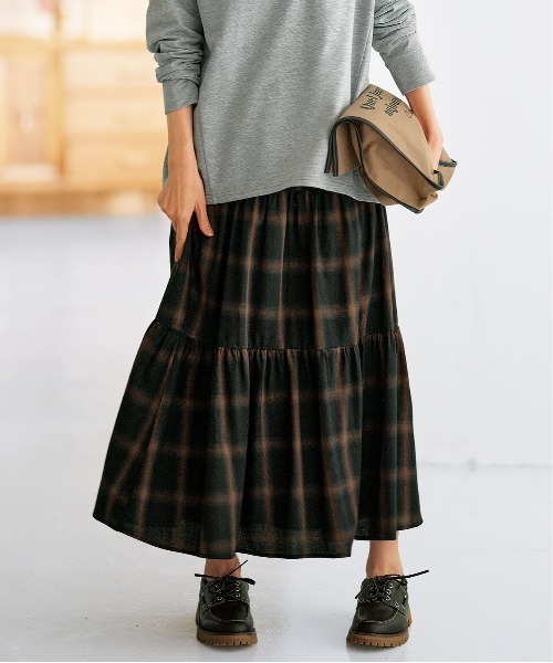 BELLUNA PLUS（ベルーナ）の「綿１００％チェック柄ティアードスカート（スカート・レディース・ブルー系その他/ブラウン系その他/ネイビー・SMALL/LARGE/X-LARGE/MEDIUM）」の13枚目の写真